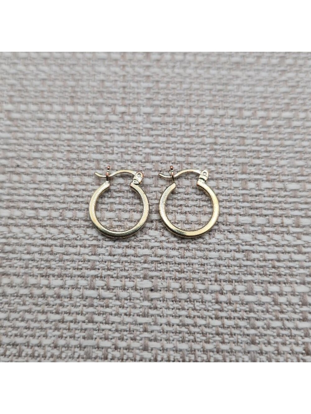 Gold Plated Over Copper Small Smooth Round Hoop Earrings Classic Minimalist A871